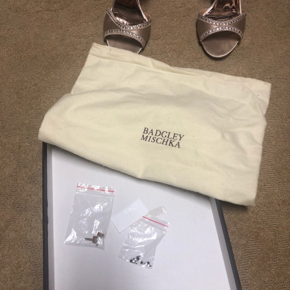 Badgley Mischka Collection - Roxy Sandal/Heel size 10 - Picture 16 of 16